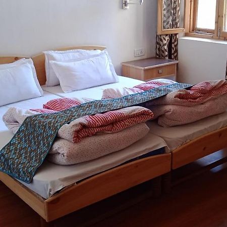 Lhardak Home Stay Leh Esterno foto