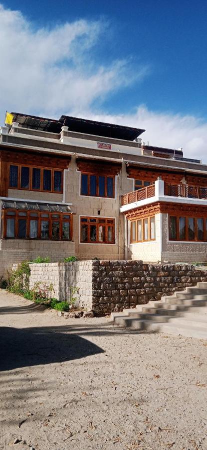 Lhardak Home Stay Leh Esterno foto